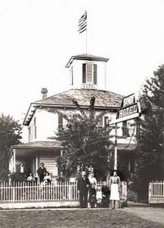 The Sandy Hotel - 1890